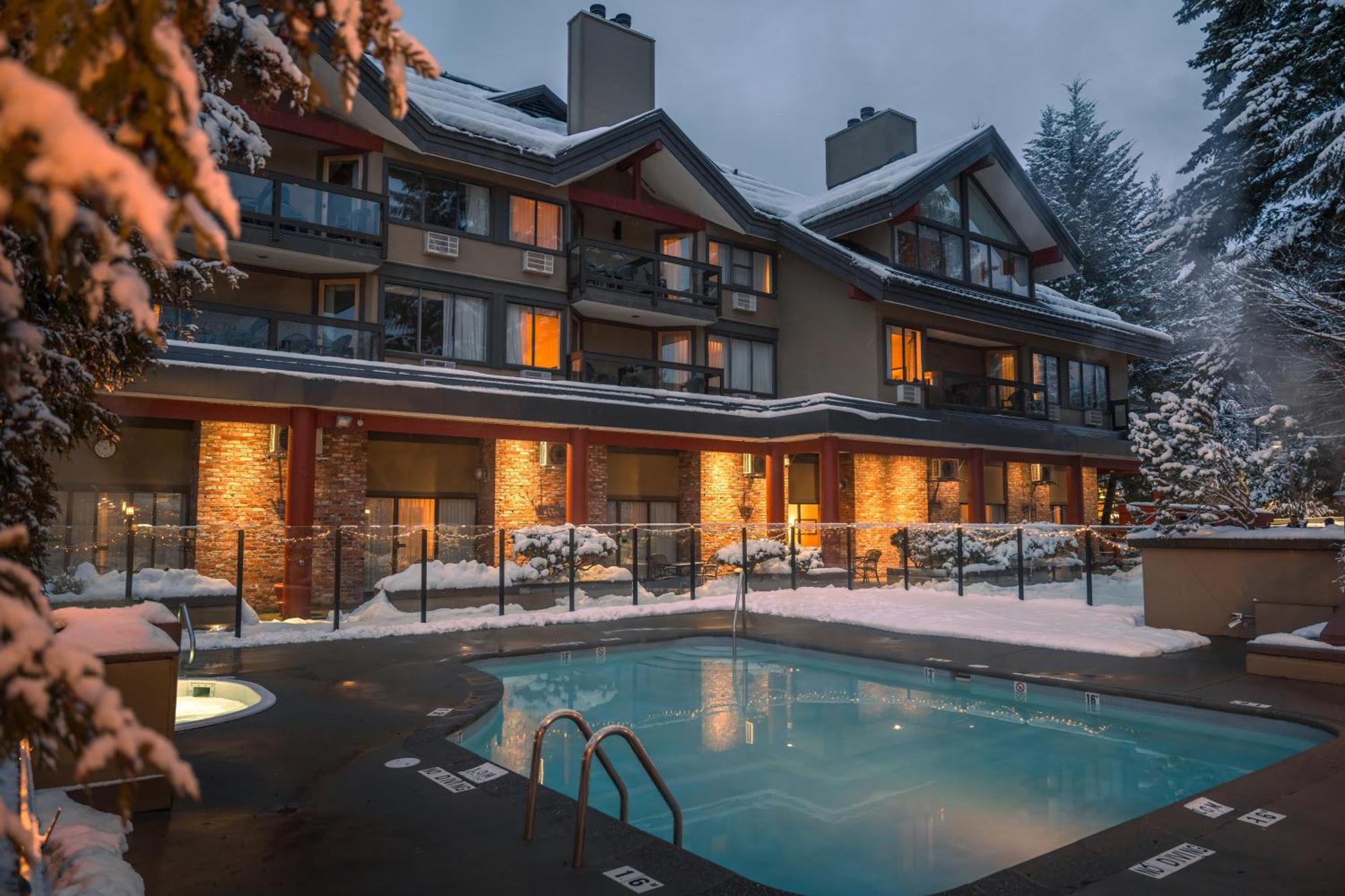 Whistler Village Inn & Suites Εξωτερικό φωτογραφία