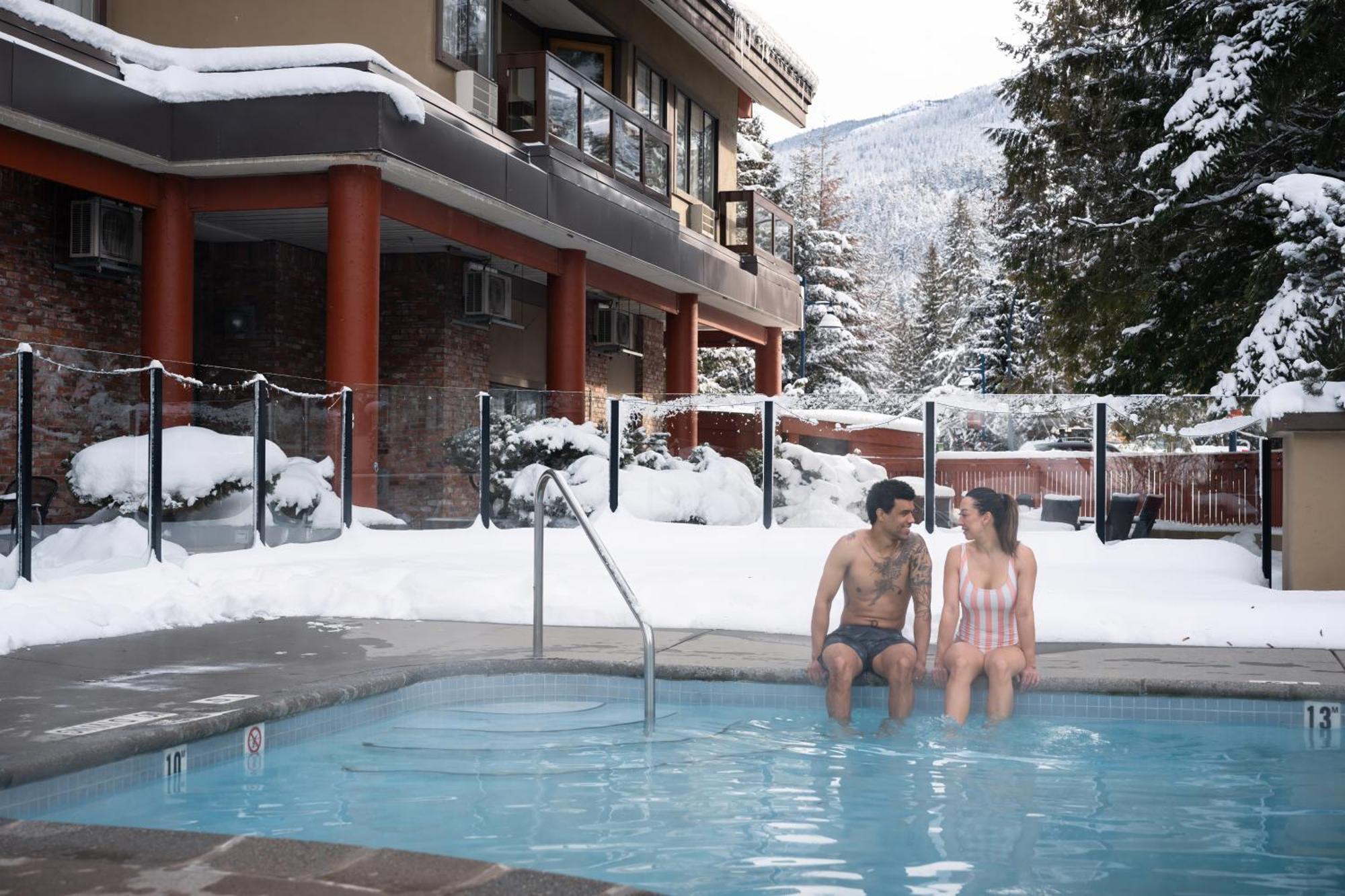 Whistler Village Inn & Suites Εξωτερικό φωτογραφία